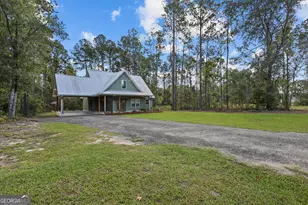 835 Azalea St, Blackshear, GA 31516 - Photo 2