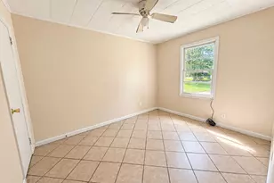 2201 Tebeau St, Waycross, GA 31501 - Photo 8