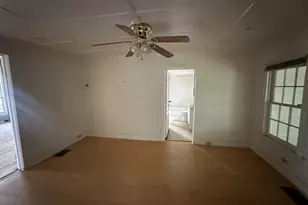 519 Harvey St, Millen, GA 30442 - Photo 8