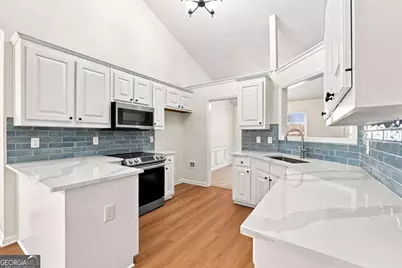 1422 Fountain Lakes Drive, Lawrenceville, GA 30043 - Photo 10