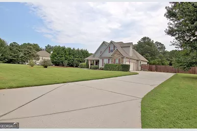154 Fieldstone Farms Drive, Senoia, GA 30276 - Photo 4