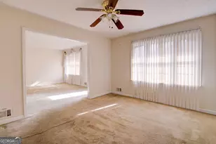 202 E Wright St, Winder, GA 30680 - Photo 24
