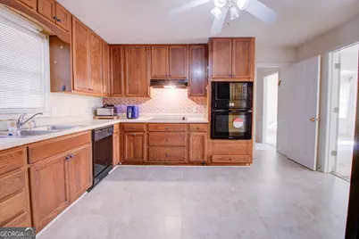 202 E Wright Street, Winder, GA 30680 - Photo 20