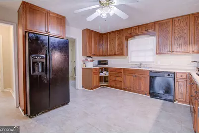 202 E Wright Street, Winder, GA 30680 - Photo 22