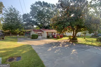 612 Tower Road, Peachtree City, GA 30269 - Photo 2