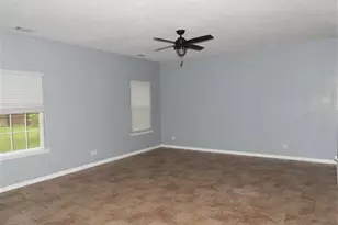 126 Owens St NE, Ludowici, GA 31316 - Photo 4