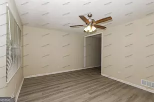 8355 Dunellen Ln, Jonesboro, GA 30238 - Photo 8