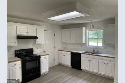 364 Lokeys Ridge Road, Bethlehem, GA 30620 - Photo 2