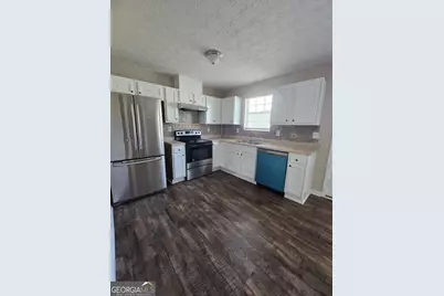 585 Forest Hills Path, Forest Park, GA 30297 - Photo 10