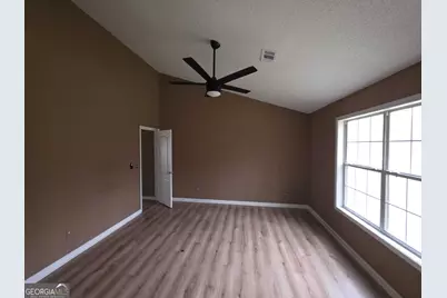 10282 Common Crossing, Jonesboro, GA 30238 - Photo 2