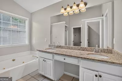 3952 Lullwater Main NW, Kennesaw, GA 30144 - Photo 6