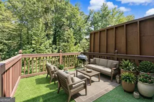 873 Edgewater Cir, Marietta, GA 30062 - Photo 12
