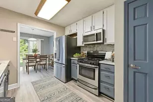 873 Edgewater Cir, Marietta, GA 30062 - Photo 14