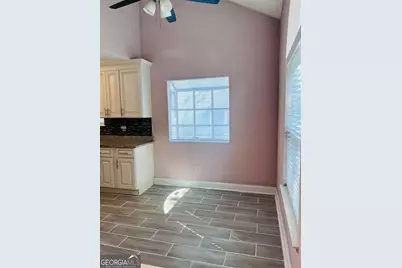 563 Crestridge Court, Stone Mountain, GA 30083 - Photo 6