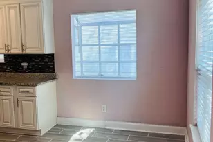 563 Crestridge Ct, Stone Mountain, GA 30083 - Photo 6
