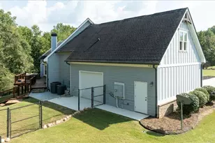 617 Skyland Dr, Hoschton, GA 30548 - Photo 4