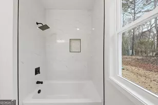 370 Harbour Shores Dr, Jackson, GA 30233 - Photo 4
