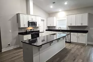 169 E Sheppard St, Stapleton, GA 30823 - Photo 2
