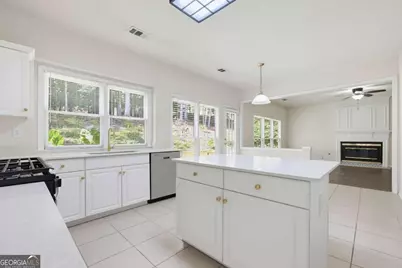 10920 Glenbarr Drive, Johns Creek, GA 30097 - Photo 12