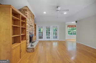 311 Lochland Pl, Brunswick, GA 31525 - Photo 4