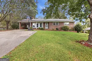 327 Poplar St, Toccoa, GA 30577 - Photo 32