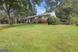 327 Poplar St, Toccoa, GA 30577 - Photo 28