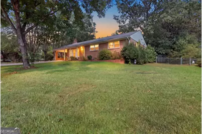 327 Poplar Street, Toccoa, GA 30577 - Photo 1