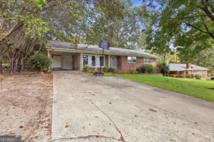 327 Poplar St, Toccoa, GA 30577 - Photo 38