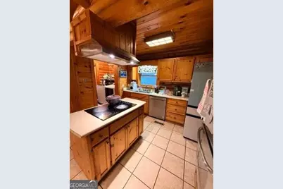 215 Hendricks Lane, Brunswick, GA 31520 - Photo 8