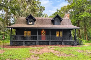 215 Hendricks Ln, Brunswick, GA 31520 - Photo 1