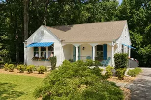 570 Lanier Ave E, Fayetteville, GA 30214 - Photo 2