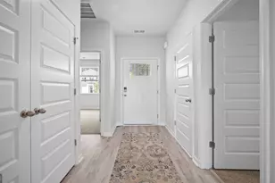 1075 Lakes Blvd, Brunswick, GA 31525 - Photo 2
