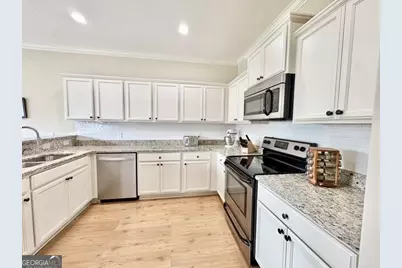 127 Hadleigh Bluff, Brunswick, GA 31523 - Photo 8