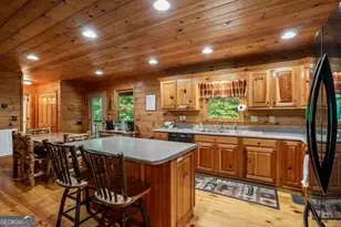 808 Villa Dr, Ellijay, GA 30540 - Photo 4