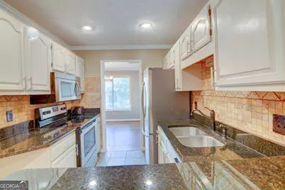 904 Peachtree Forest Terrace, Peachtree Corners, GA 30092 - Photo 10