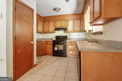 377 Sir William Court, Jonesboro, GA 30238 - Photo 6