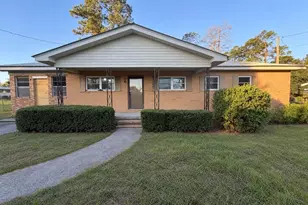 526 Soloman St, Swainsboro, GA 30401 - Photo 1