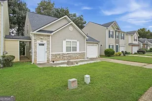 935 Lakeside Cir, Covington, GA 30016 - Photo 2
