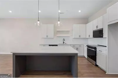 990 Bibbs Circle #34, Atlanta, GA 30318 - Photo 4