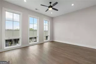 990 Bibbs Circle, Atlanta, GA 30318 - Photo 10