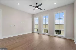 990 Bibbs Circle, Atlanta, GA 30318 - Photo 8