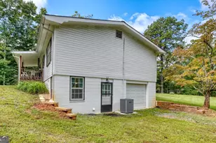 858 Old Forge Estates, Hiawassee, GA 30546 - Photo 2