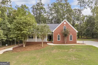 49 Thornhill Circle, Jefferson, GA 30549 - Photo 2
