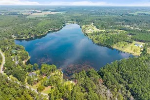 122 E Lake Dr, Statesboro, GA 30458 - Photo 2