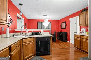 1971 Hillspring Ln, Lithonia, GA 30058 - Photo 12