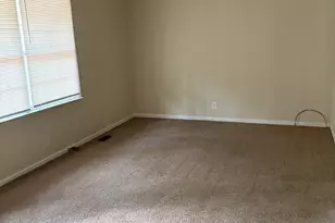 1379 Wills Pl, Macon, GA 31211 - Photo 2