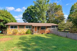 516 Hillcrest Dr, McCaysville, GA 30555 - Photo 2
