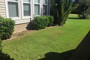 390 Fairway Ct, Newnan, GA 30265 - Photo 2