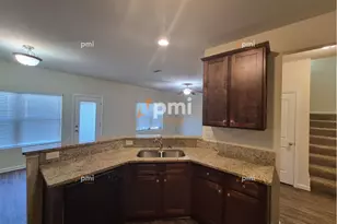 1236 Faye Ct, McDonough, GA 30253 - Photo 2