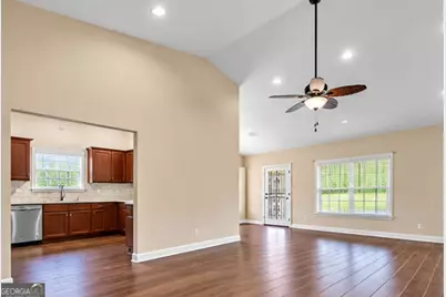 1009 Honey Lane, Loganville, GA 30052 - Photo 10